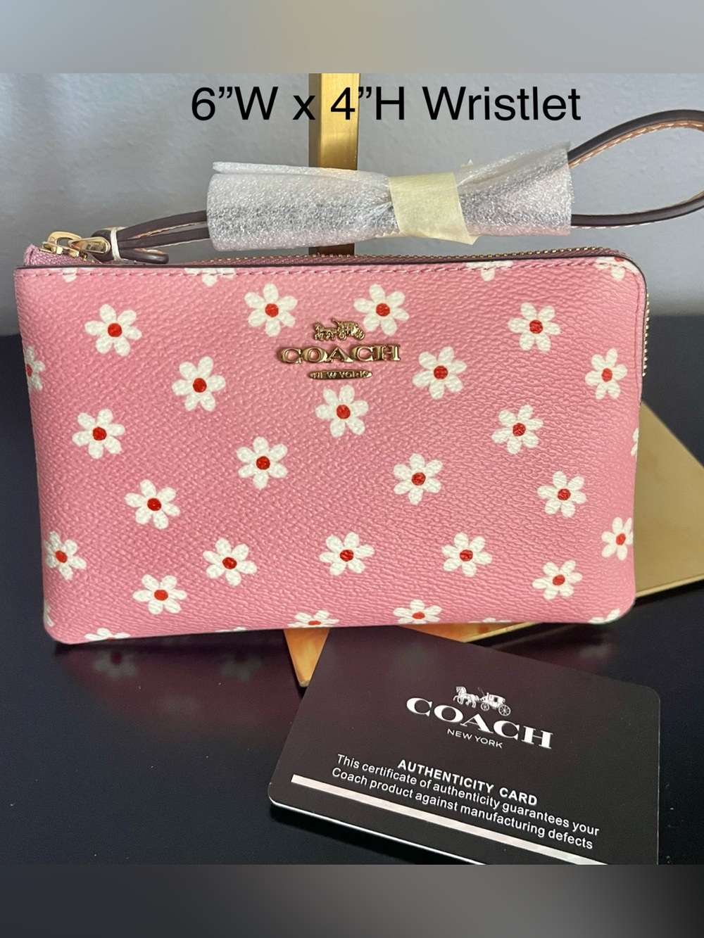 Coach NEW Wristlet Pink w/white Floral Gold Hrdw/pinmounted Logo